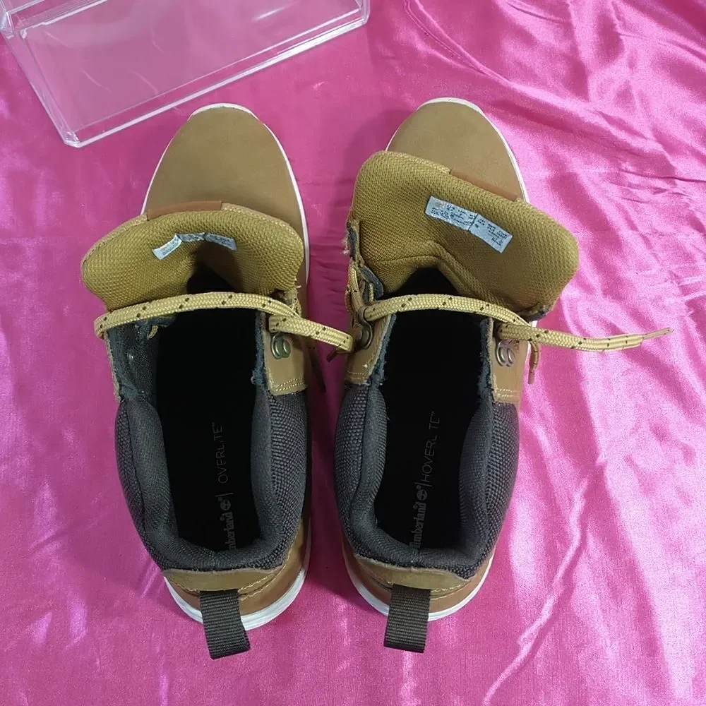 Timberland Hoverlite Mid Hiker Kids Shoes Sz 6.5 Tan . Condition is Pre-owned.